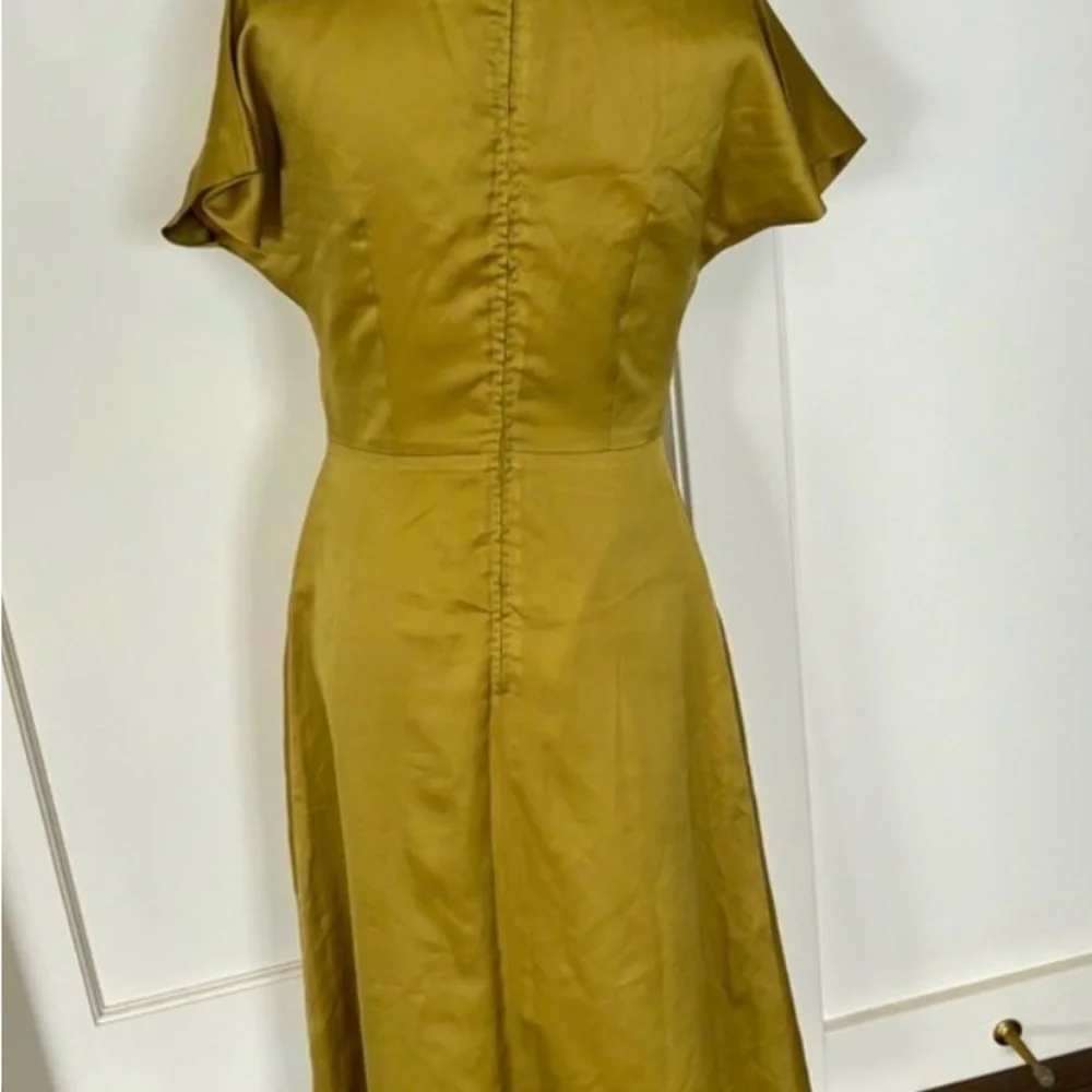 Elegant Olive Green Midi Dress with Red Floral Accents - Picture 2 of 6